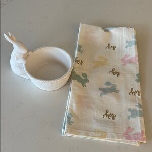 Target Threshold Ceramic Dish & Bunny towel NWT